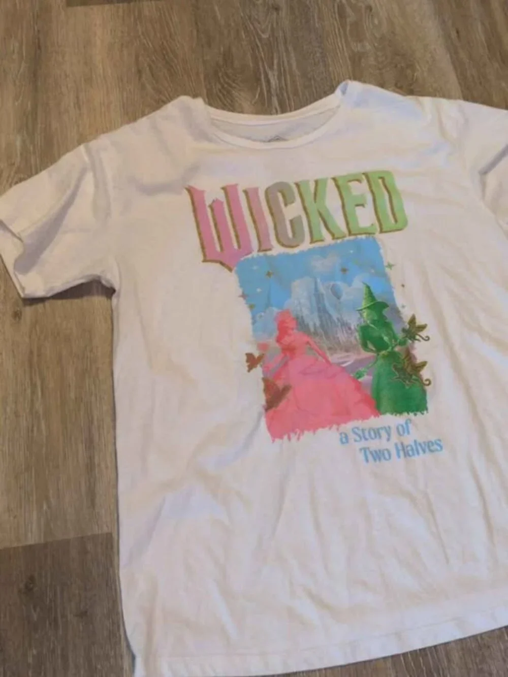 Wicked a Story of Two Halves T-shirt XL (14/16) girls